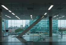 Not All Glass Is Created Equal: Key Features to Look for in Acoustic Glass Office Systems Glass office